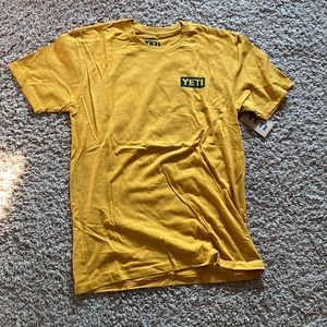 NWT Yeti Sunset Sails Tshirt